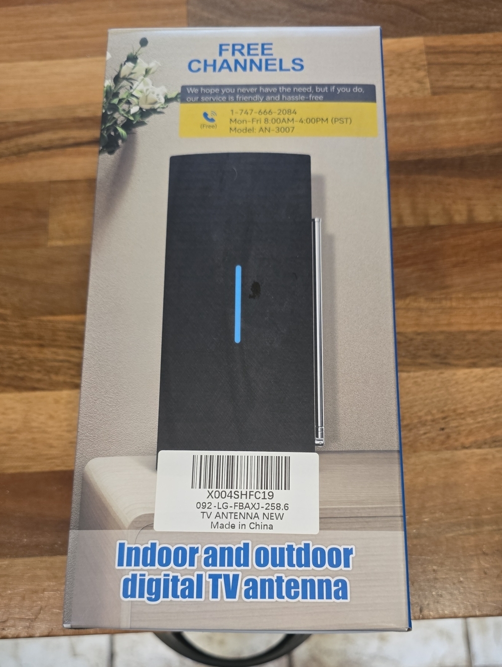Amazon Black and Silver Indoor/Outdoor Digital TV Antenna